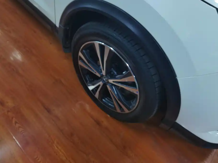 Nissan Qashqai — миниатюра 6