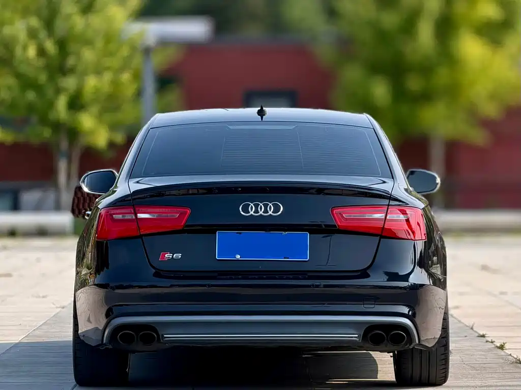 Audi S6 — миниатюра 5