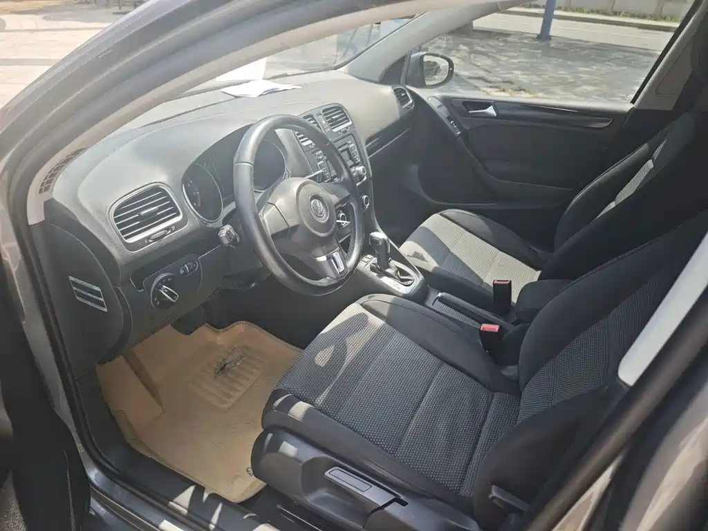 Volkswagen Golf — миниатюра 4