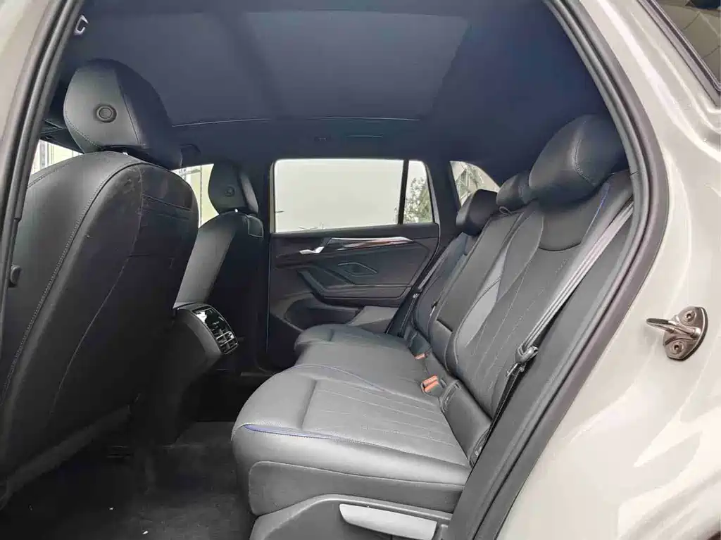 Volkswagen Tiguan L — миниатюра 6
