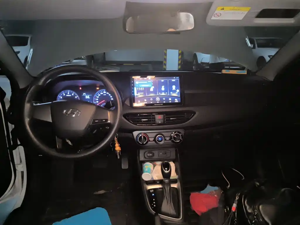 Hyundai Elantra — миниатюра 5