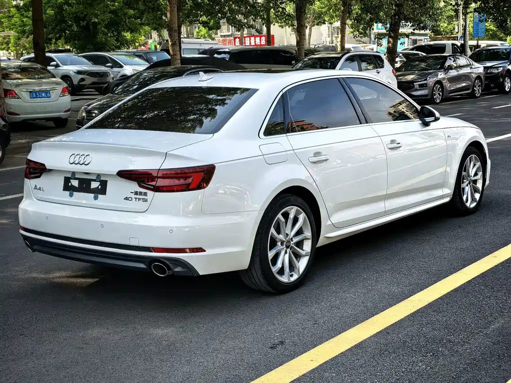 Audi A4L — миниатюра 11
