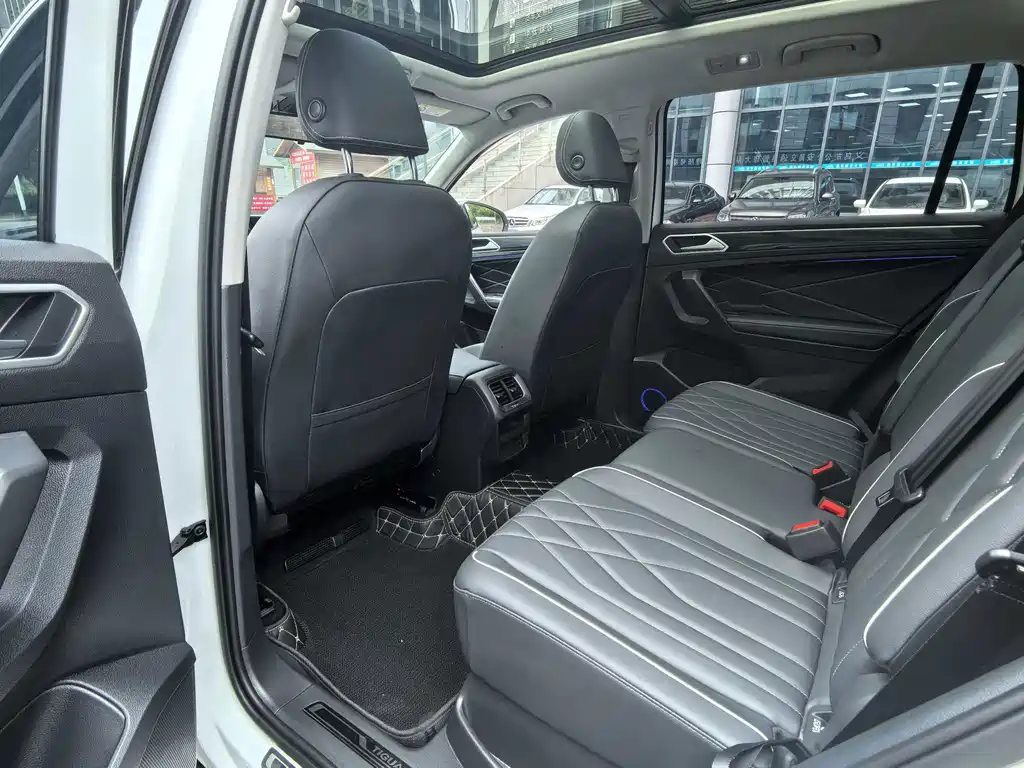 Volkswagen Tiguan L — миниатюра 7