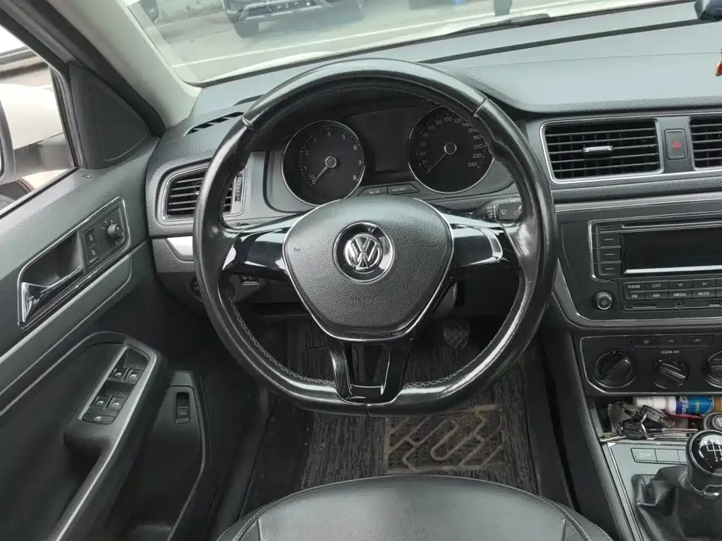 Volkswagen Lavida — миниатюра 6