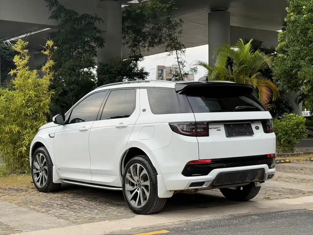 LAND ROVER DISCOVER NEW ENERGY SOURCES FOR SPORTS