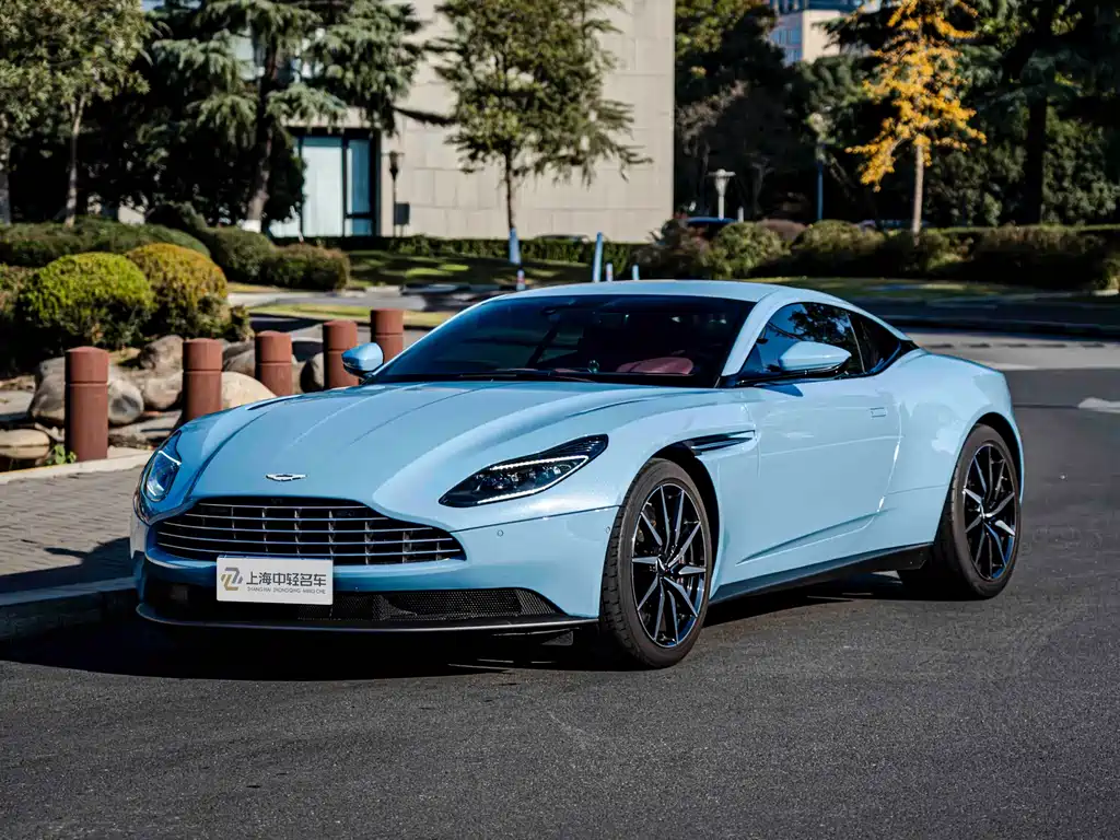 ASTON MARTIN DB11