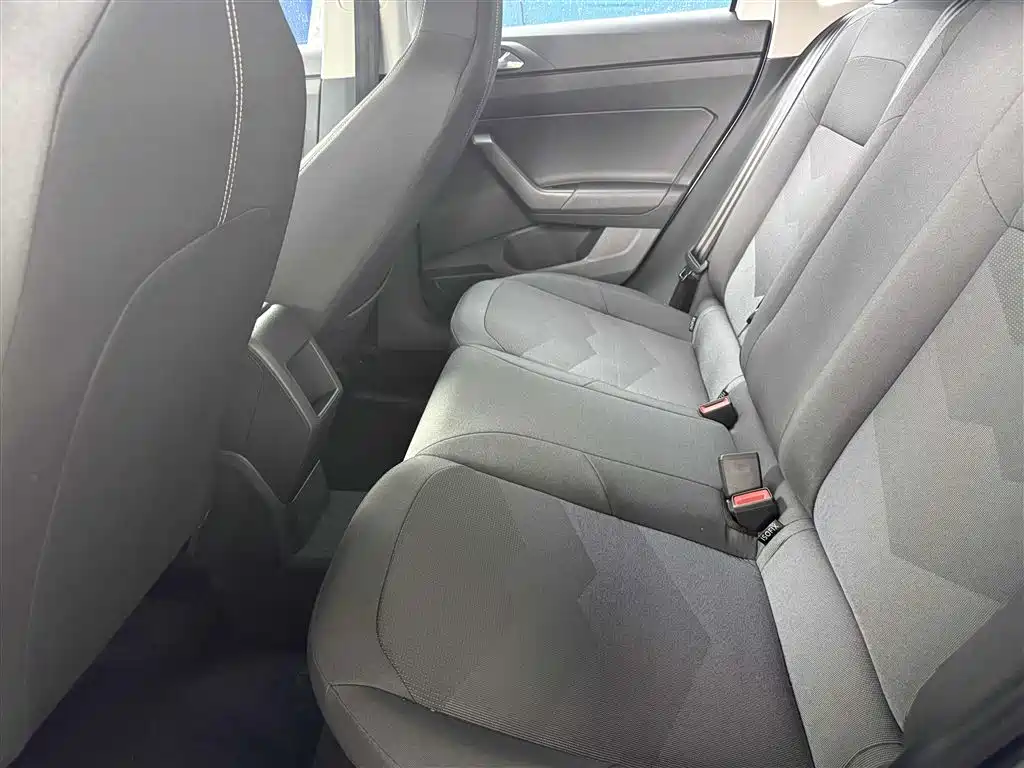Volkswagen Polo — миниатюра 14