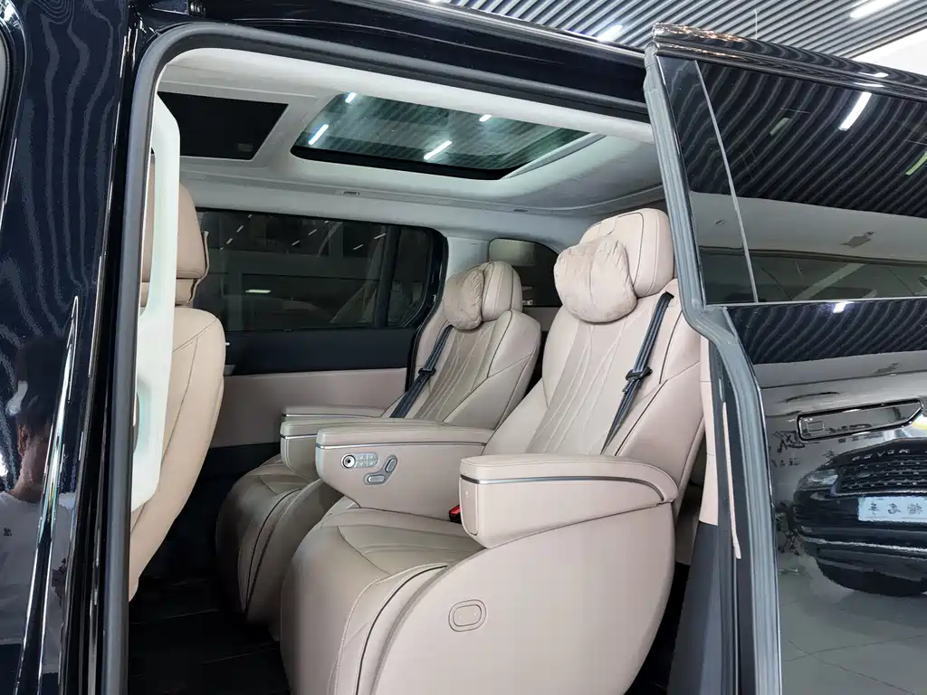 XPeng X9 — миниатюра 8