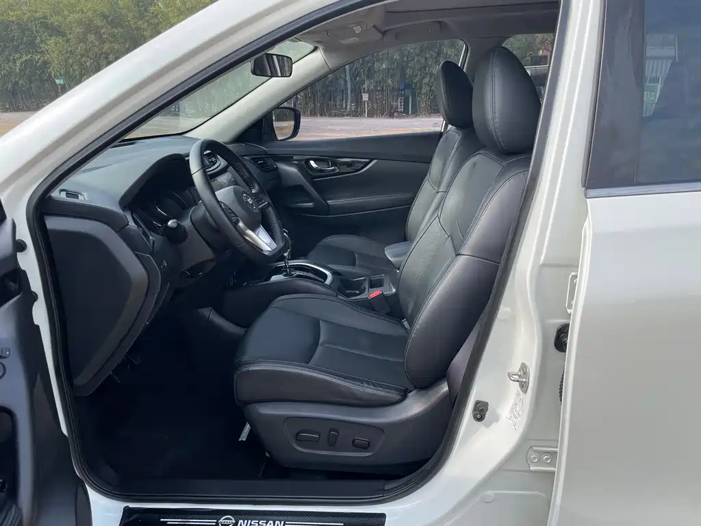 Nissan X-Trail — миниатюра 8