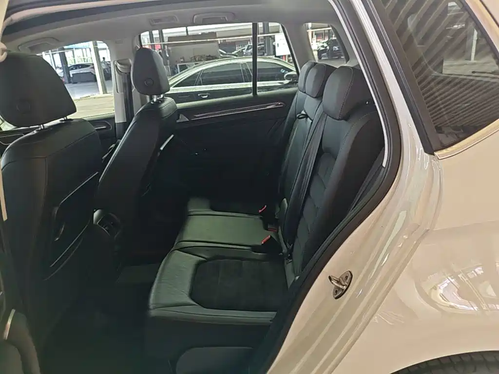 Volkswagen Golf Sportsvan — миниатюра 17