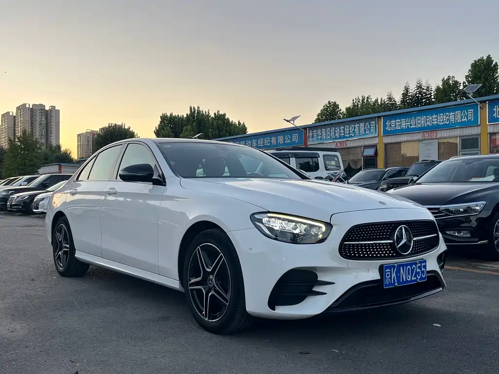Mercedes-Benz E-Class (Import) — миниатюра 2