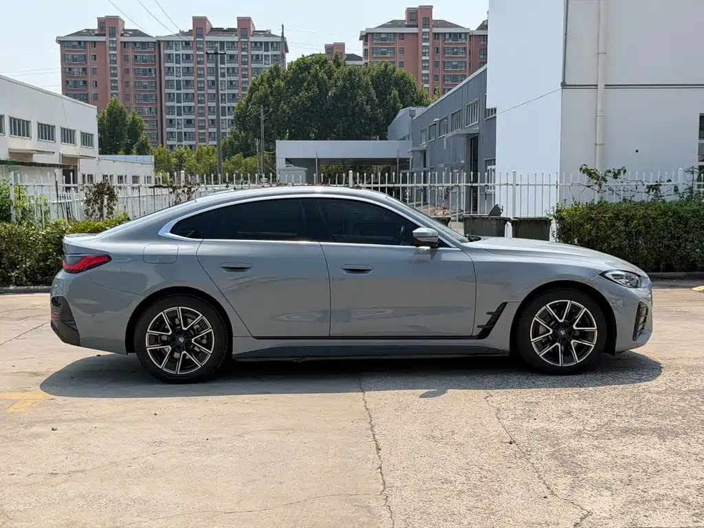 BMW i4 — миниатюра 16