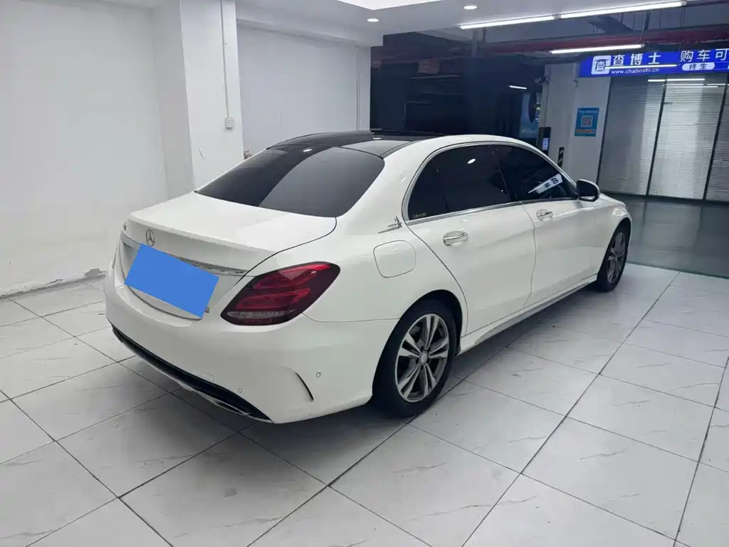 Mercedes-Benz C-Class — миниатюра 4