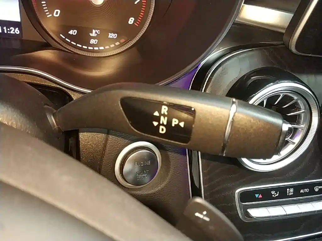 Mercedes-Benz C-Class — миниатюра 14