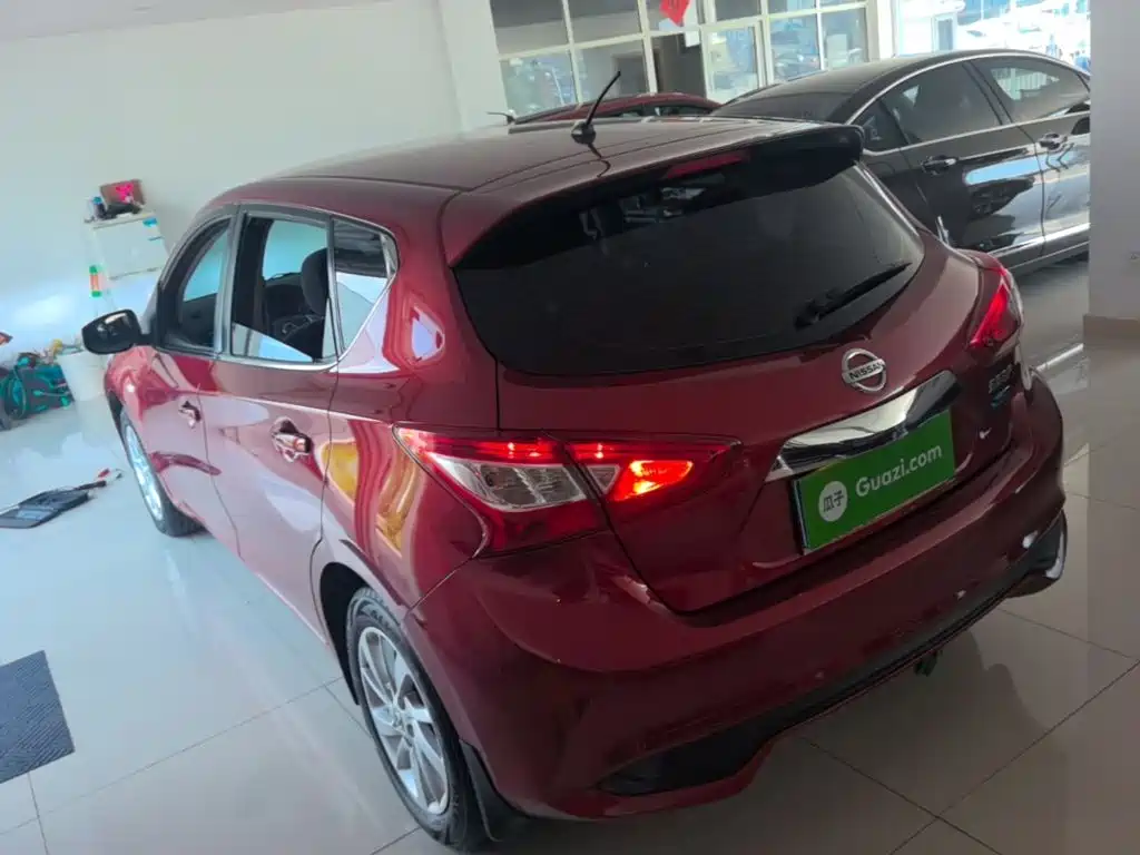 Nissan Tiida — миниатюра 5