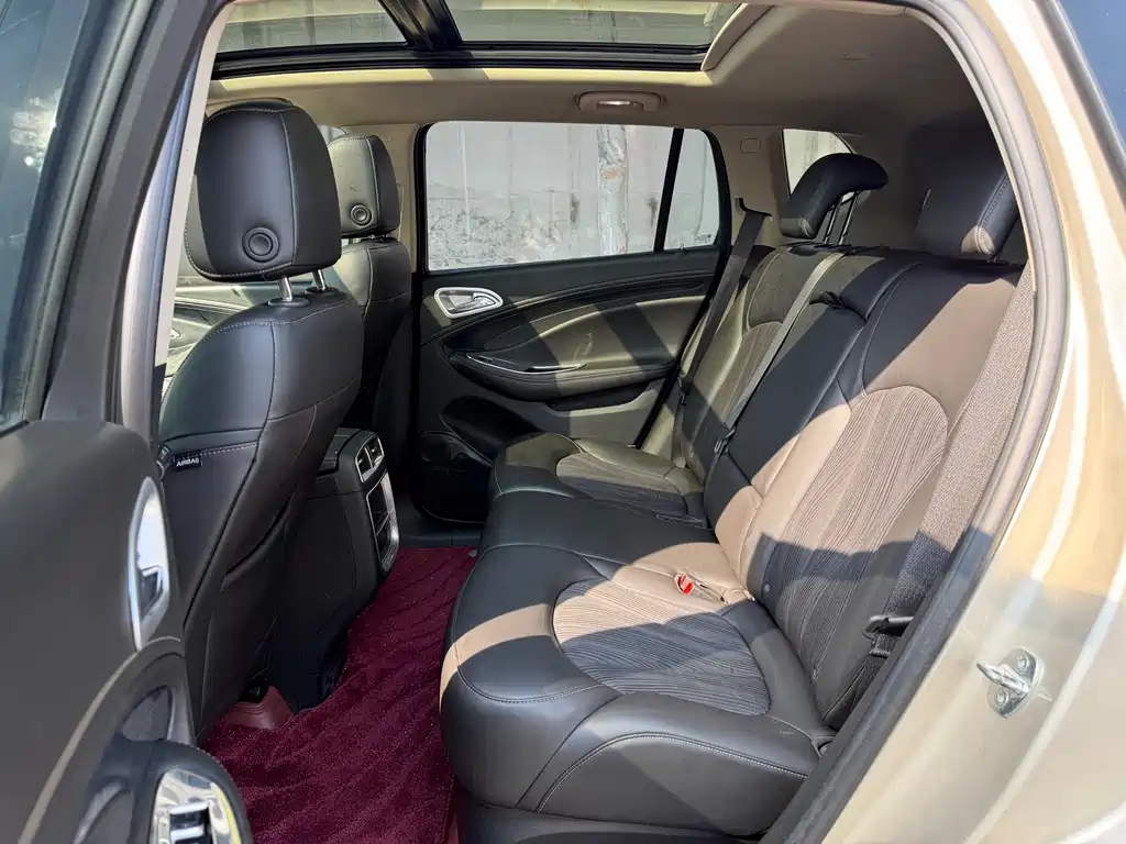 Buick Envision Plus — миниатюра 13