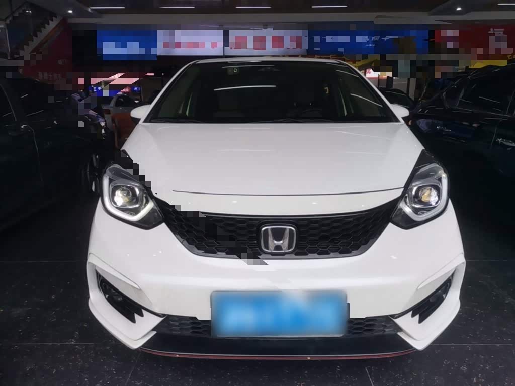 Honda Life 1.5 л 2022 г. Белый, пробег 25800 км
