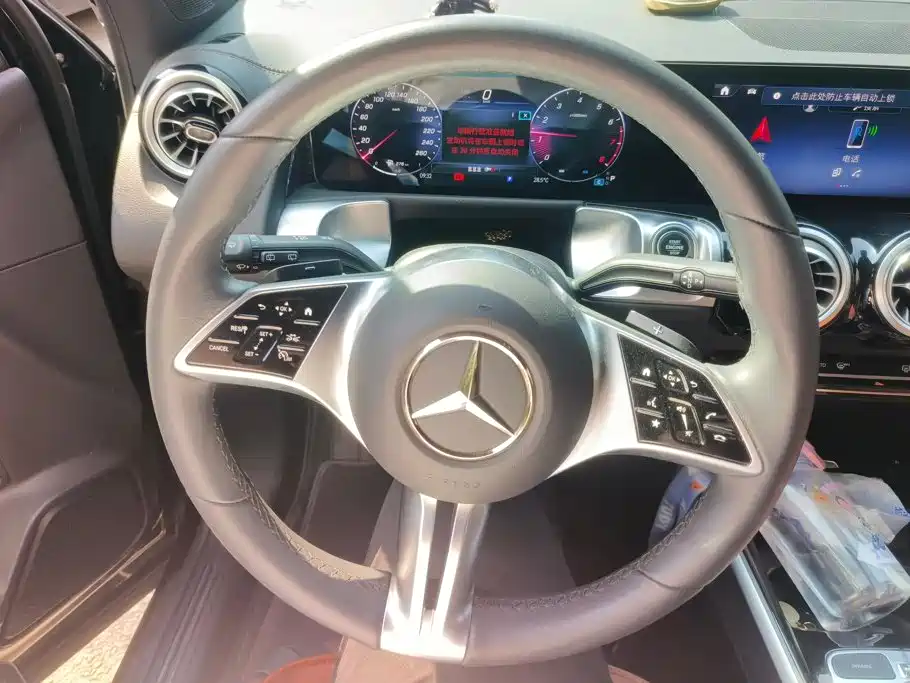 Mercedes-Benz GLB — миниатюра 15