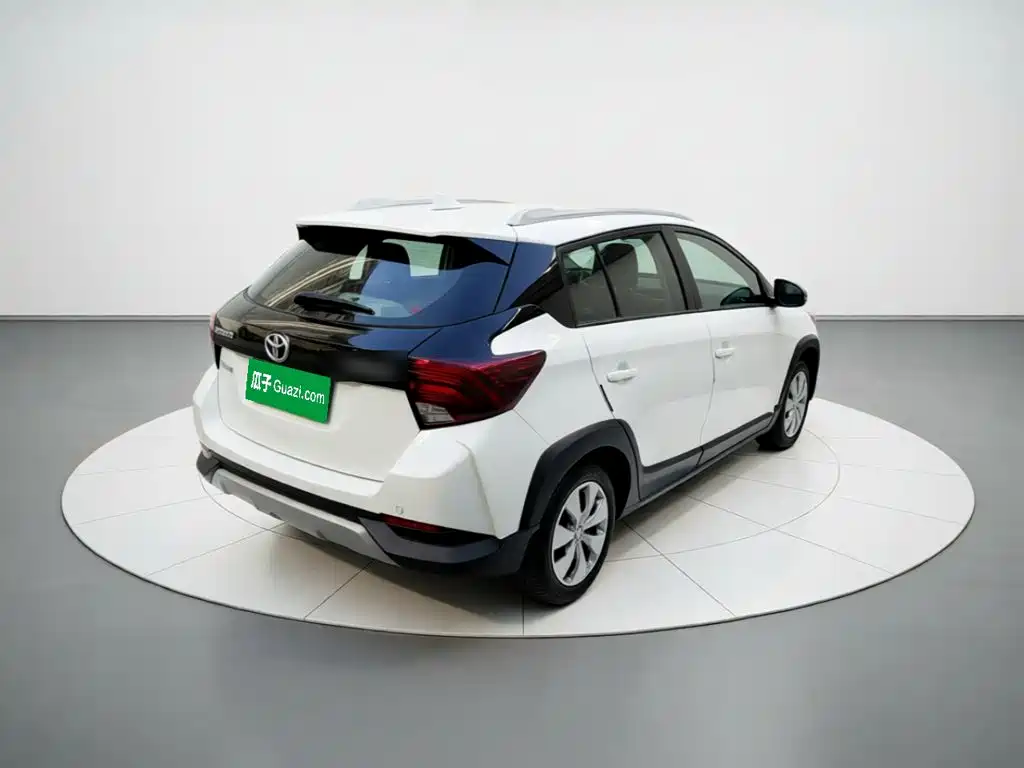 Toyota Yaris L — миниатюра 4