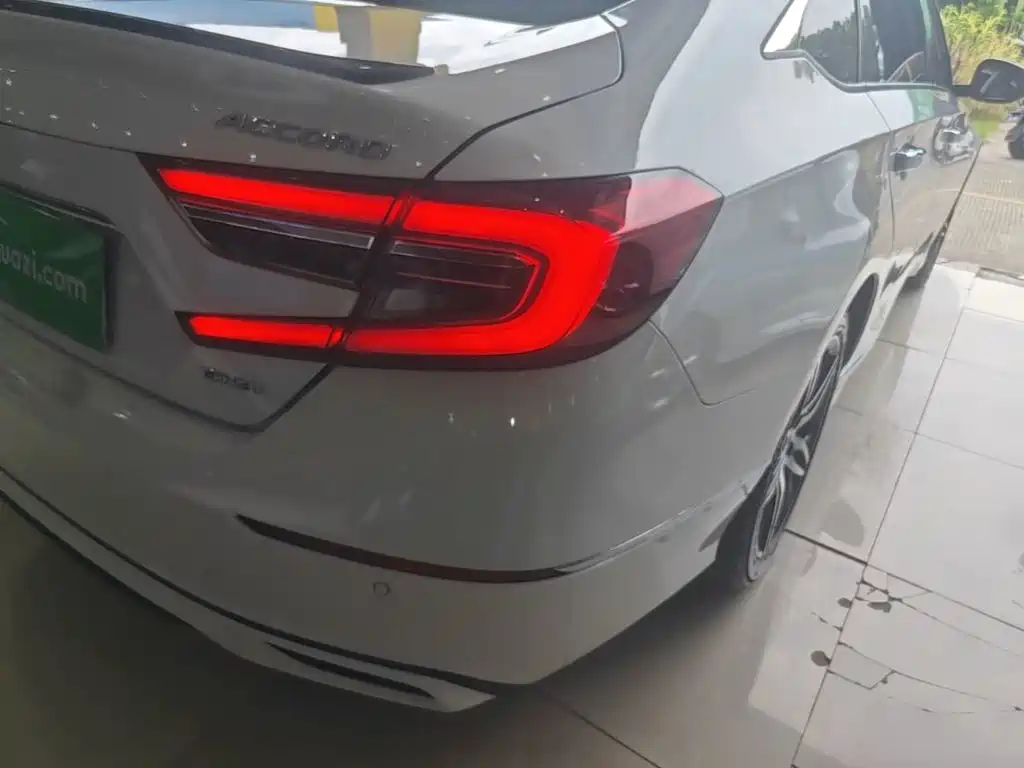 Honda Accord — миниатюра 8