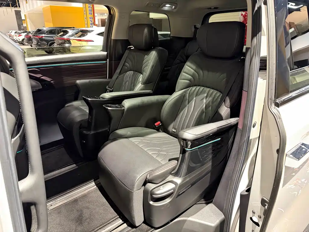 GAC Motor Trumpchi M8 — миниатюра 9