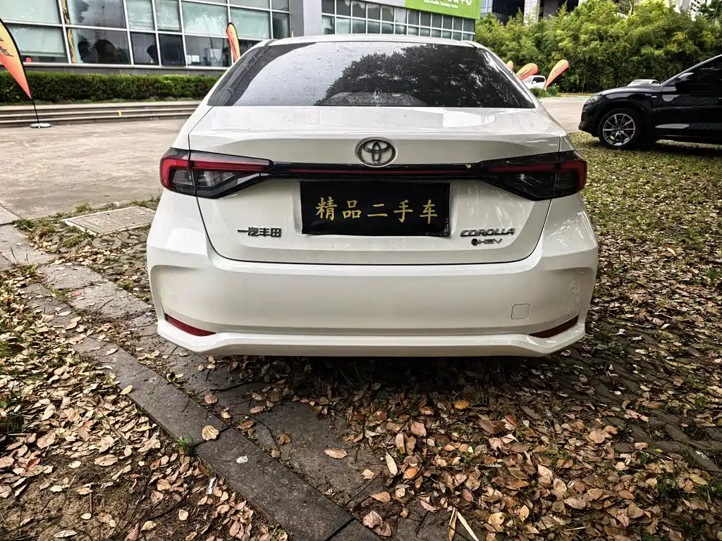 Toyota Corolla — миниатюра 10