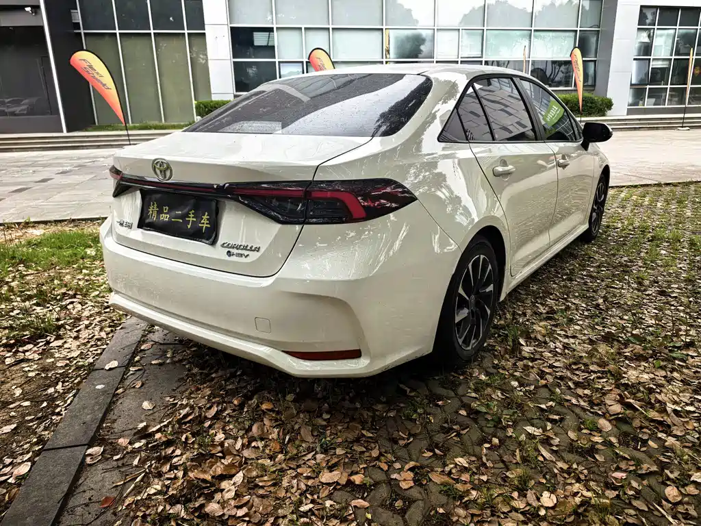 Toyota Corolla — миниатюра 12