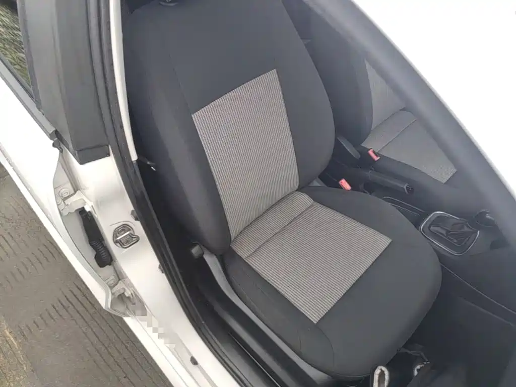 Volkswagen Polo — миниатюра 25