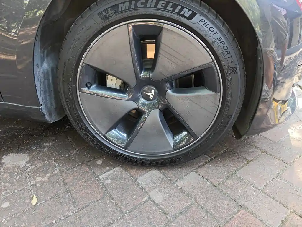 Tesla Model 3 — миниатюра 23