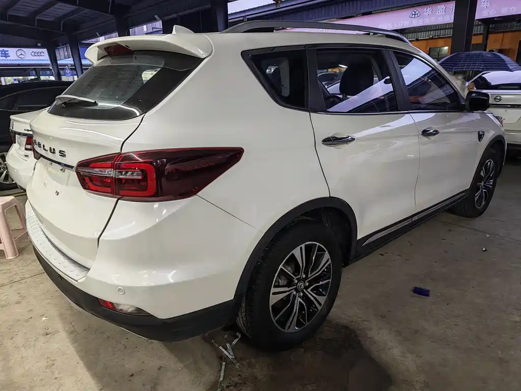 DONGFENG AX7
