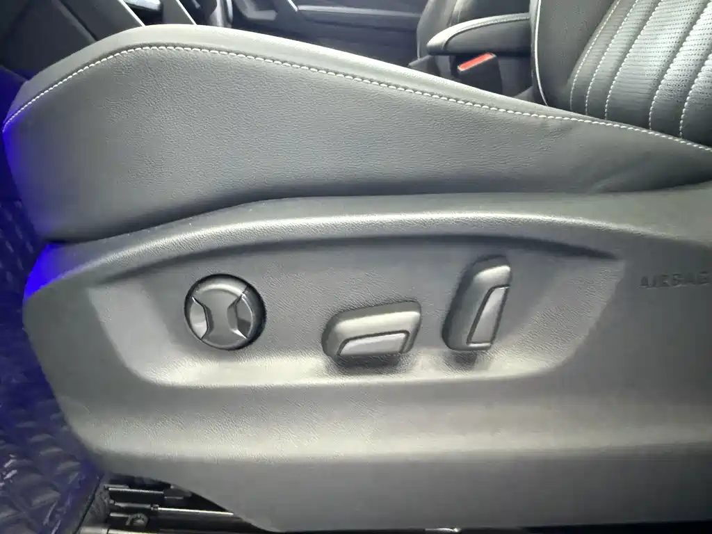 Volkswagen Tiguan L — миниатюра 19