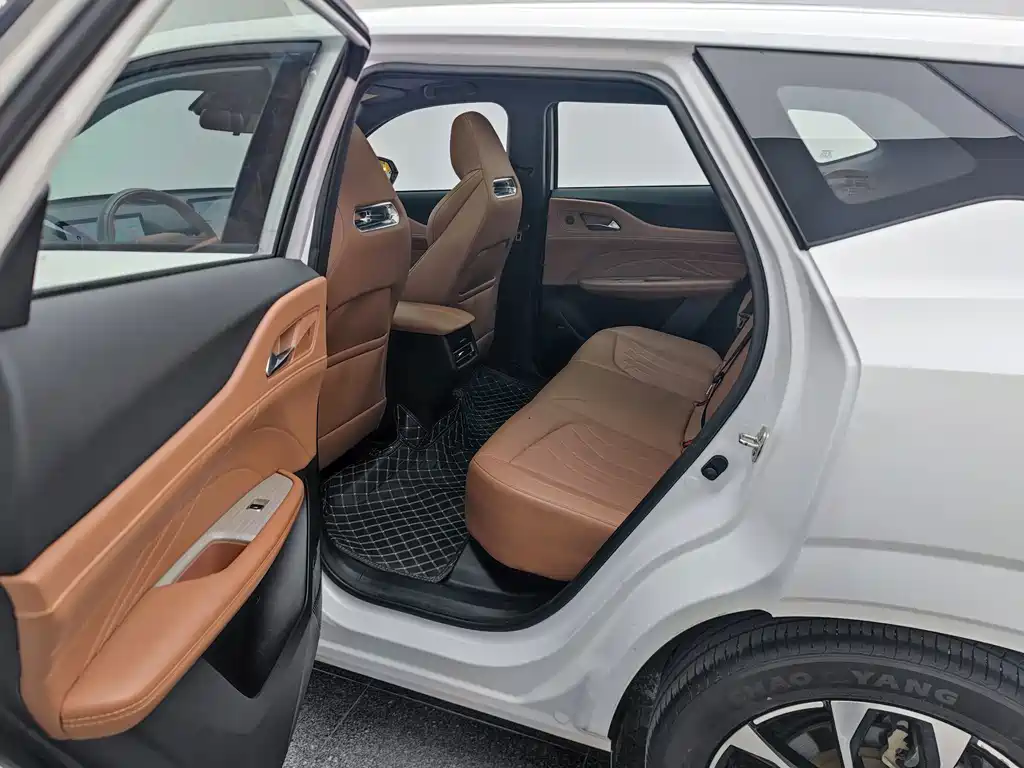 Changan UNI-Z New Energy — миниатюра 11