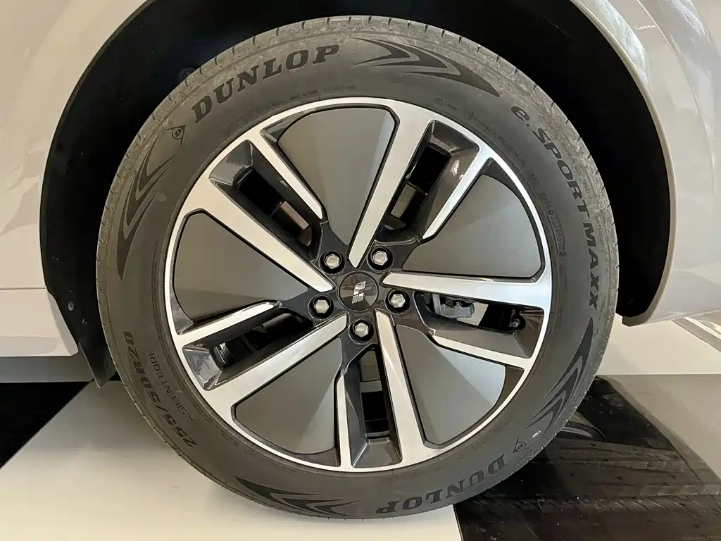 Li Auto Li L6 — миниатюра 10