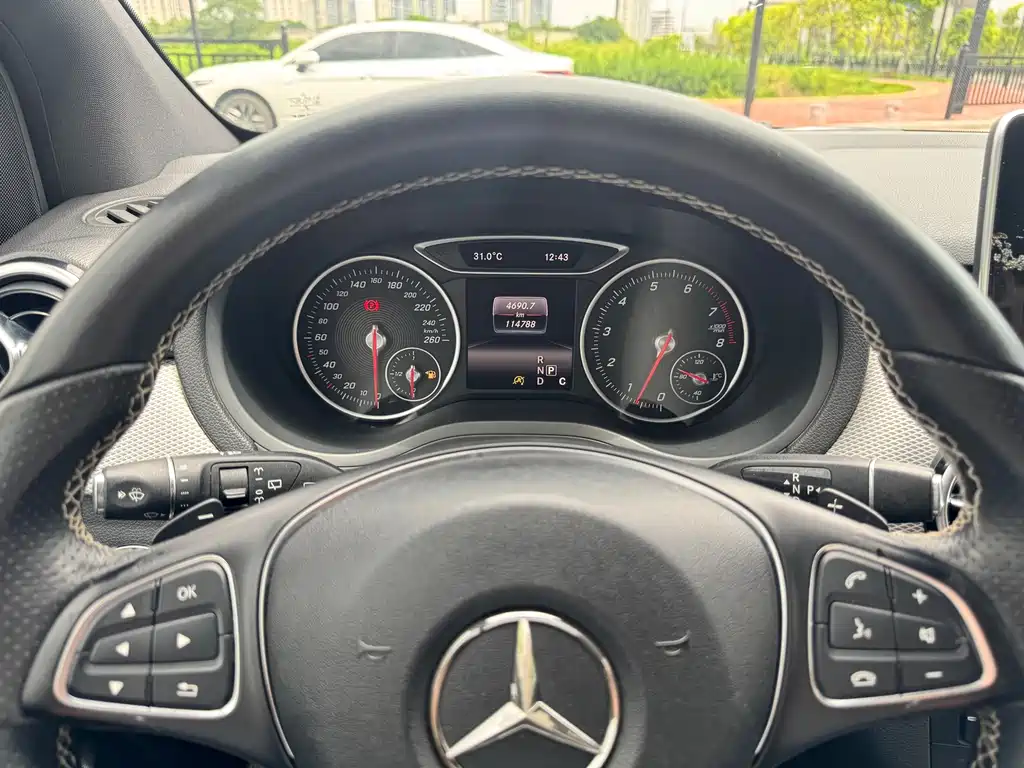Mercedes-Benz B-Class — миниатюра 4