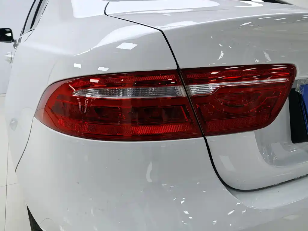 Jaguar XEL — миниатюра 11