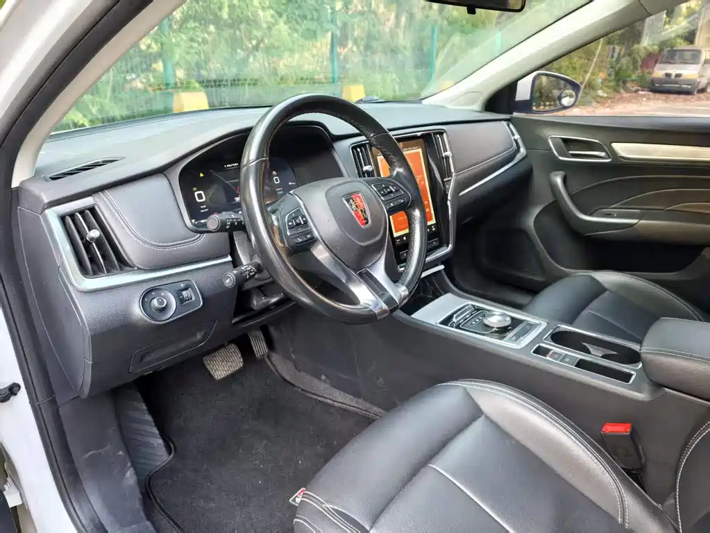 Roewe i6 New Energy — миниатюра 10
