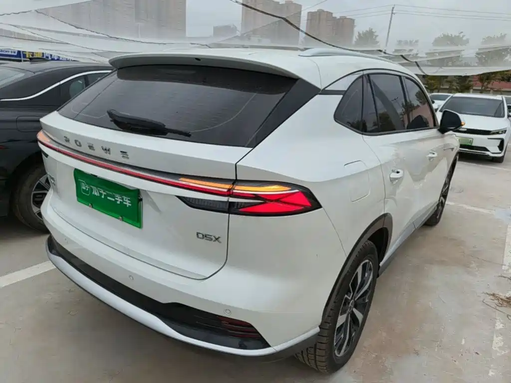 Roewe D5X DMH — миниатюра 7