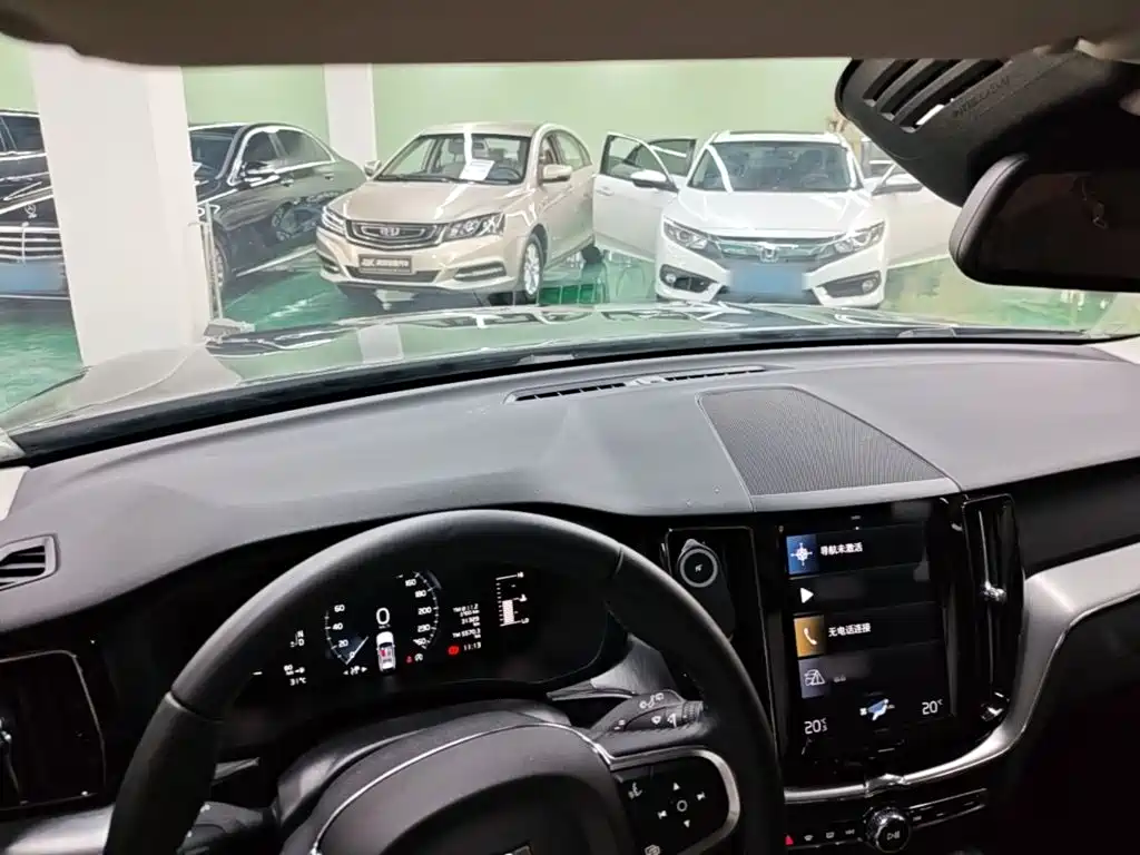 Volvo XC60 — миниатюра 10