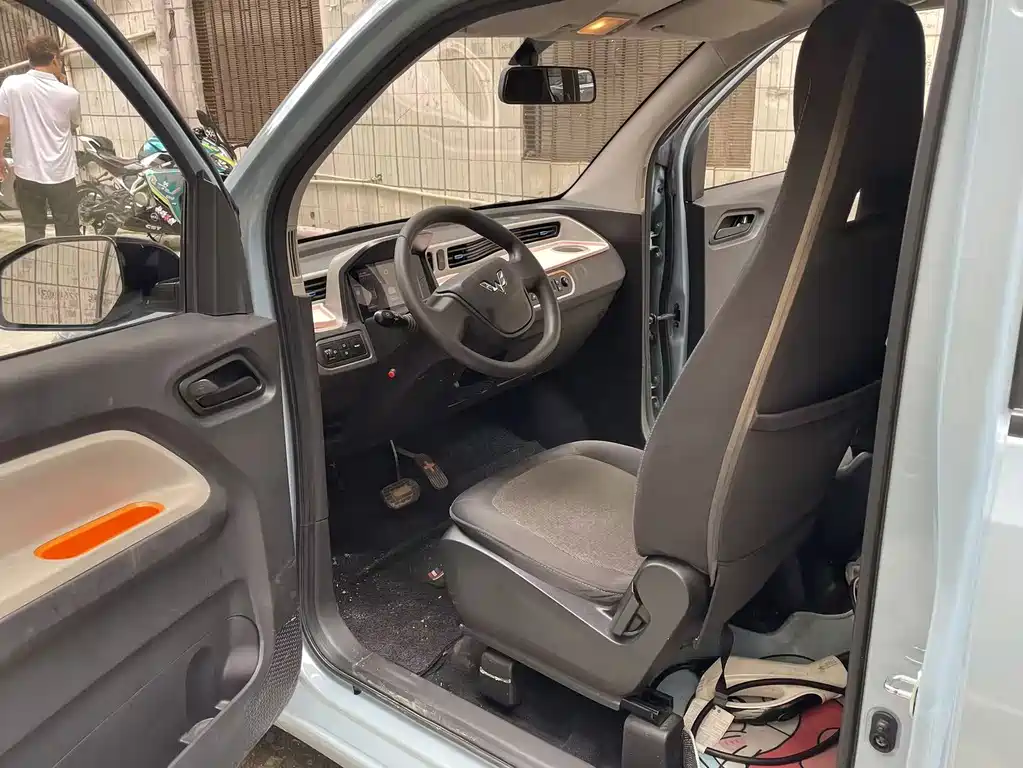 Wuling MINIEV — миниатюра 4
