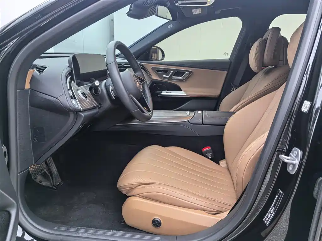 Mercedes-Benz E-Class E 2025 E 300 L Fashion