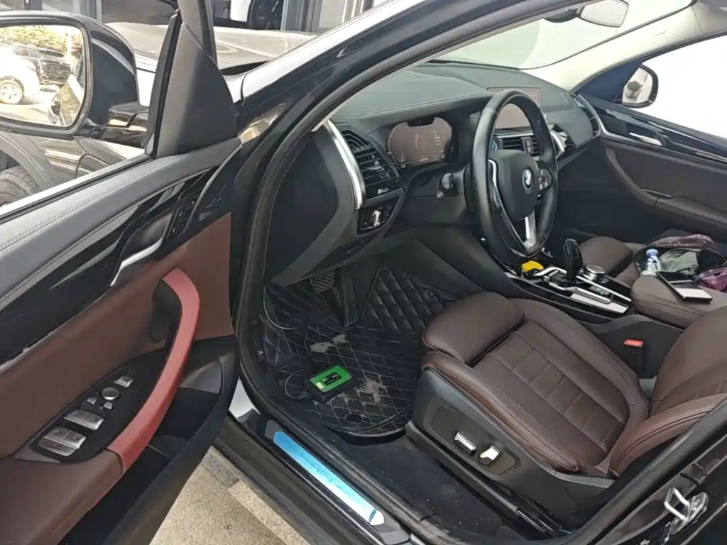 BMW iX3 — миниатюра 16