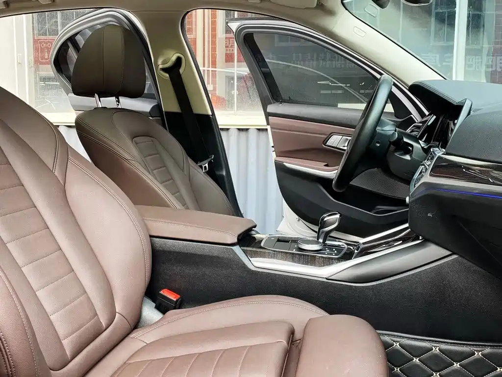 BMW 3 Series — миниатюра 5