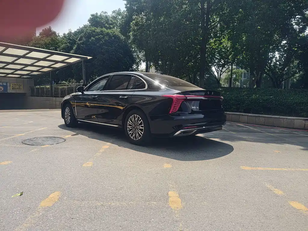 Hongqi Hongqi H5 — миниатюра 7
