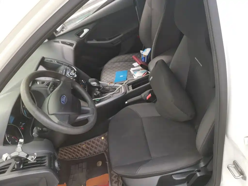 Ford Focus — миниатюра 11