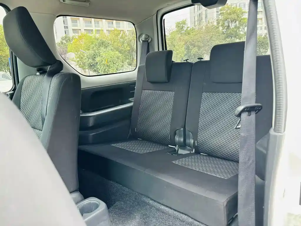 Suzuki Jimny — миниатюра 8