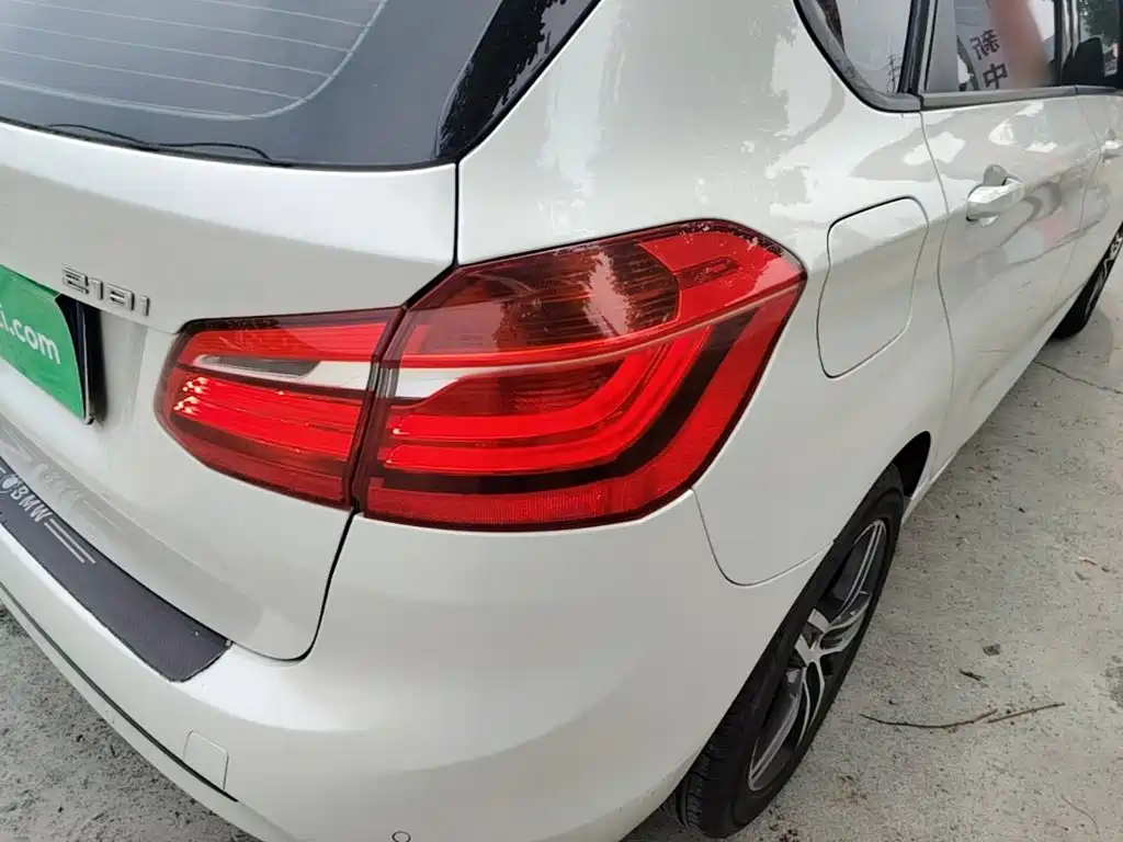 BMW 2 Series Active Tourer — миниатюра 8