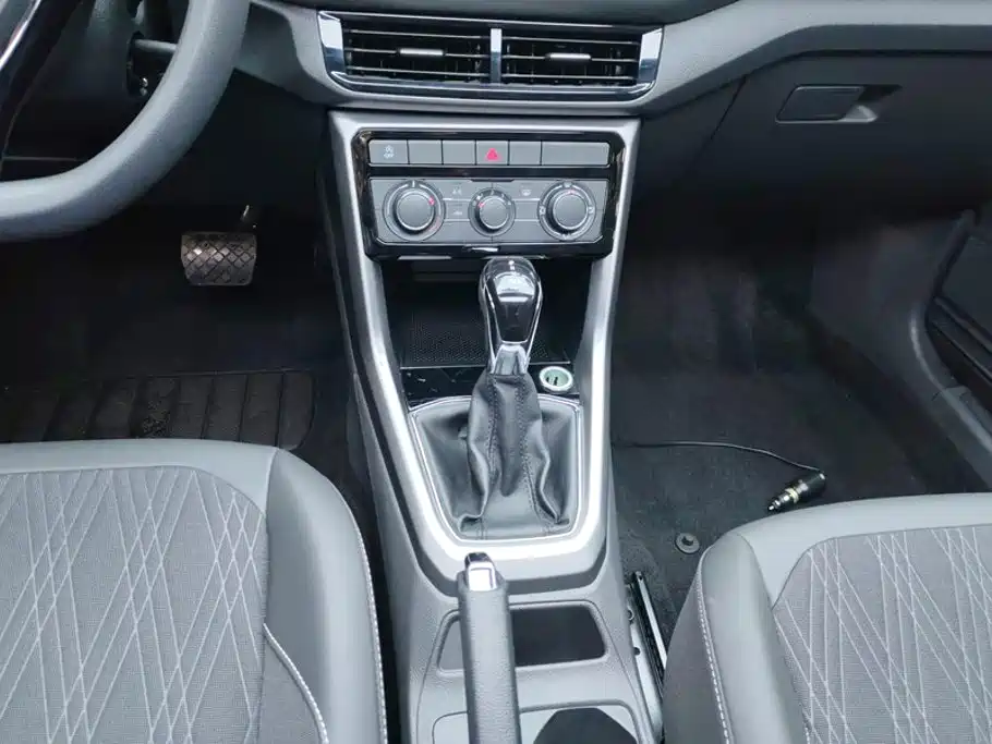 Volkswagen T-Cross — миниатюра 16