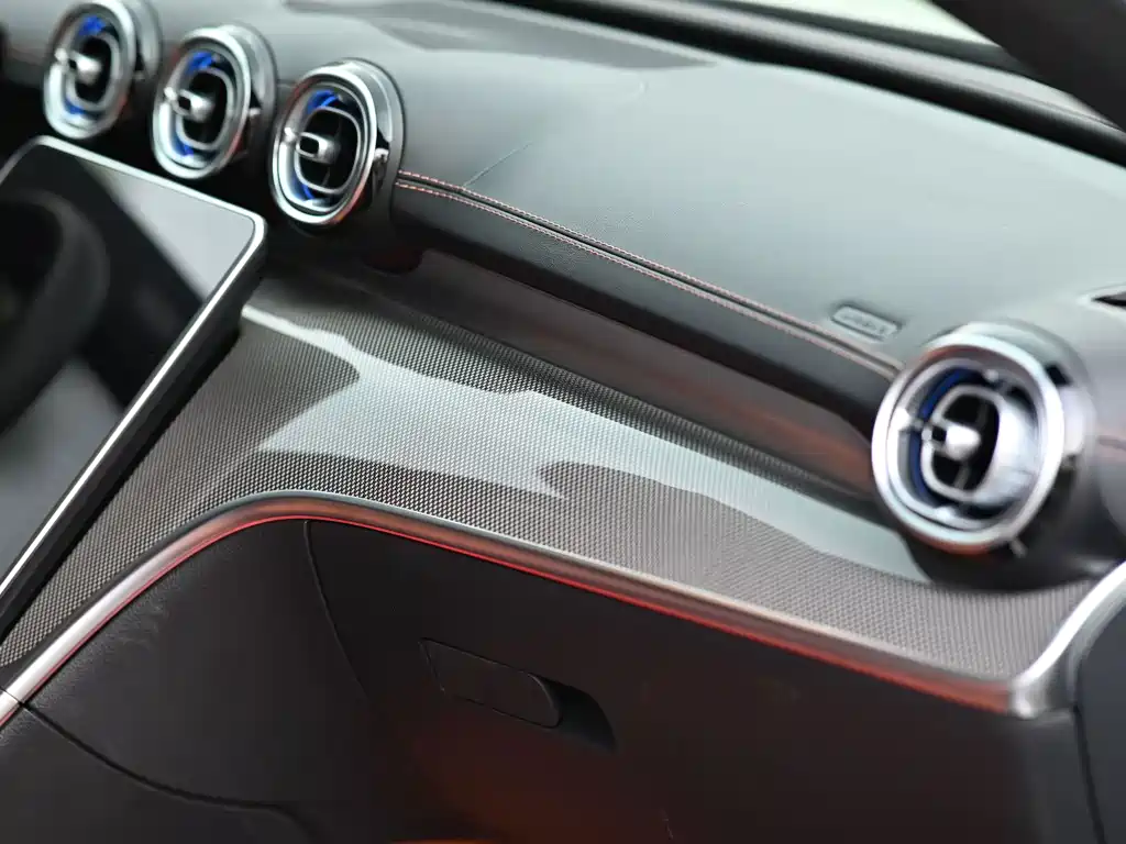 Mercedes-Benz C-Class — миниатюра 9