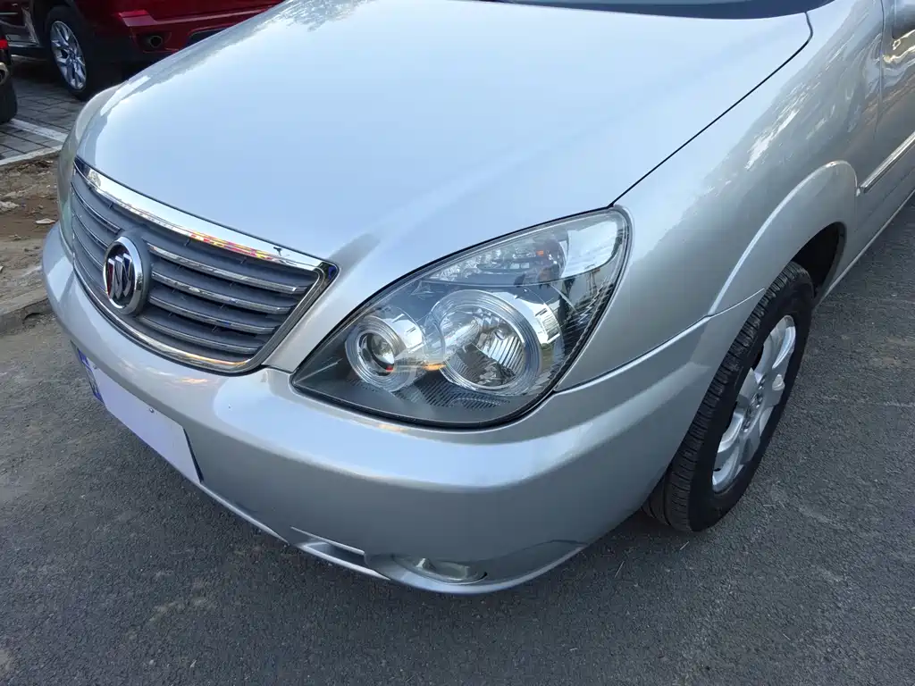 Buick GL8 — миниатюра 5
