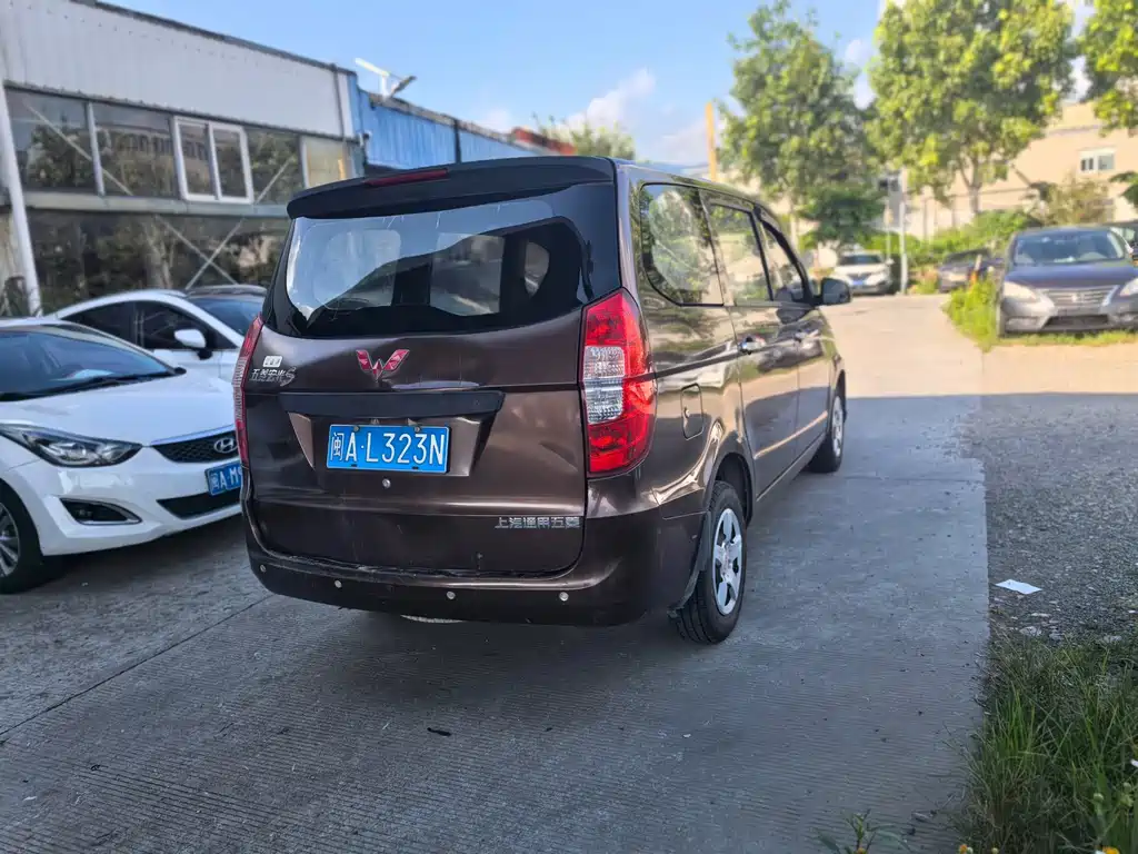 Wuling Hongguang — миниатюра 14